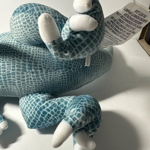 Jurassic World Fallen Kingdom T-Rex Cuddle Pillow Plush Dinosaur - Picture 9 of 12